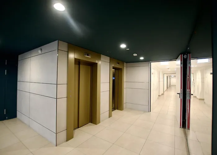 Premium By Hi5 - - Jewish Quarter *