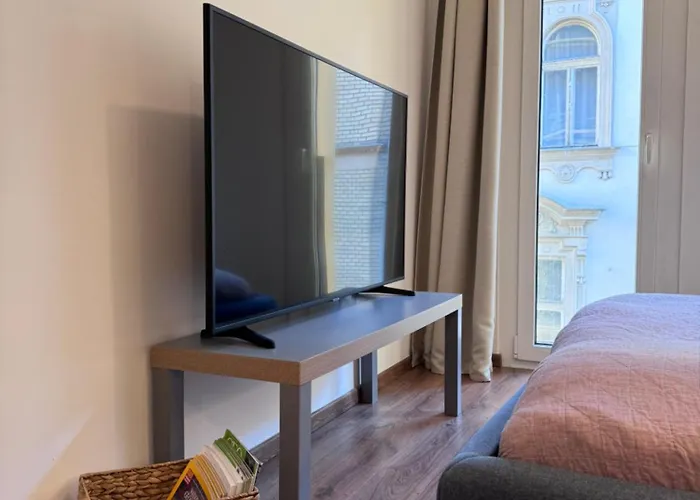 Premium By Hi5 - - Jewish Quarter